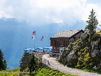 Brunnihütte SAC (1859 m). : Walenpfad