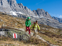 Der Abstieg geht flott voran,...