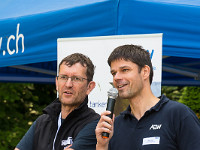 Linkerhand der Tour-Director Louis Palmer. Immer wieder gibt es Ansprachen und Sponsoren werden verdankt. : WAVE Trophy 2018