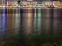 Vom Bahnhofquai geht der Blick über die Luzerner Bucht des Vierwaldstättersees zum Schweizerhofquai. : Luzern, Weihnacht