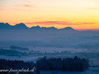 Ausläufer des Pilatus, mit dem Kirchturm Rain. : Winter Hohenrain