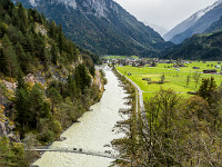 Zwischen Innertkirchen und Meiringen zwängt sich die noch junge Aare durch einen mächtigen Felsriegel. Die Schlucht wurde vor rund 150'000 Jahren durch den Aaregletscher ausgehobelt. : Aletschgletscher