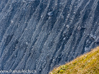 Nachdem sich der Untere Grindelwaldgletscher fast ganz aufgelöst hatte, wurden die Seitenmoränen immer instabiler und erodieren zusehends. : Berghaus Bäregg