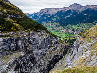 Die imposante Gletscherschlucht ist ständiger Begleiter während dem Aufstieg zur Bäregg. : Berghaus Bäregg