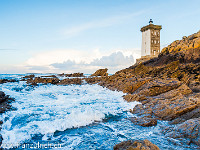 Phare de Kermorvan bei enlaufender Flut. : Bretagne