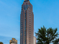 Messeturm, mit 256 m Höhe das dritthöchste Gebäude in Frankfurt. : Frankfurt