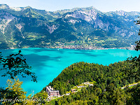 Hotel Giessbach, Brienzer See, die Ortschaft Brienz und das Brienzer Rothorn. : Giessbach