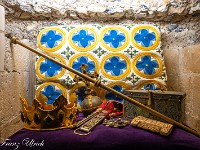 Die Insignien der Macht: Krone, Zepter und Reichsapfel. : Dover