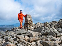 Von dort geht es über ein weites Plateau auf den Gipfel - und die Menschenmassen haben mich wieder eingeholt (was mich eigentlich gar nicht stört, denn auch ich gehöre zu den Verursachern dieser Masse). : Scafell Pike, Wast Water