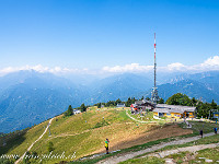 Ab Gardada geht es weiter mit der Luftseilbahn zur Cimetta. : Gordevio Tessin 2022