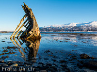 Vom Schiff ist nicht mehr viel übrig - aber bei jedem Wetter ein beliebtes Fotosujet