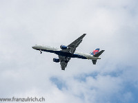 Über unsere Köpfe donnern pausenlos Flugzeuge, welche beim nahegelegenen Ronald Reagan-Airport landen. : Washington DC 2016