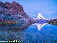 Auch am Riffelsee ist die Sicht auf das Matterhorn einfach traumhaft. : Matterhorn, Zermatt