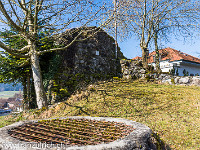 Das sind die wenigen Überreste der Ruine Grünenberg, welche selbst unter Seetalern kaum bekannt ist. Sie steht ganz in der Nähe des Bahnhofs Hitzkirch. : Burg, Burgruine, Grünenberg, Hitzkirch, Ruine, Seetal, Sodbrunnen